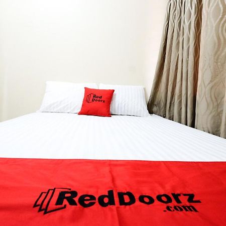 Reddoorz Near Universitas Diponegoro Semarang Ξενοδοχείο Εξωτερικό φωτογραφία