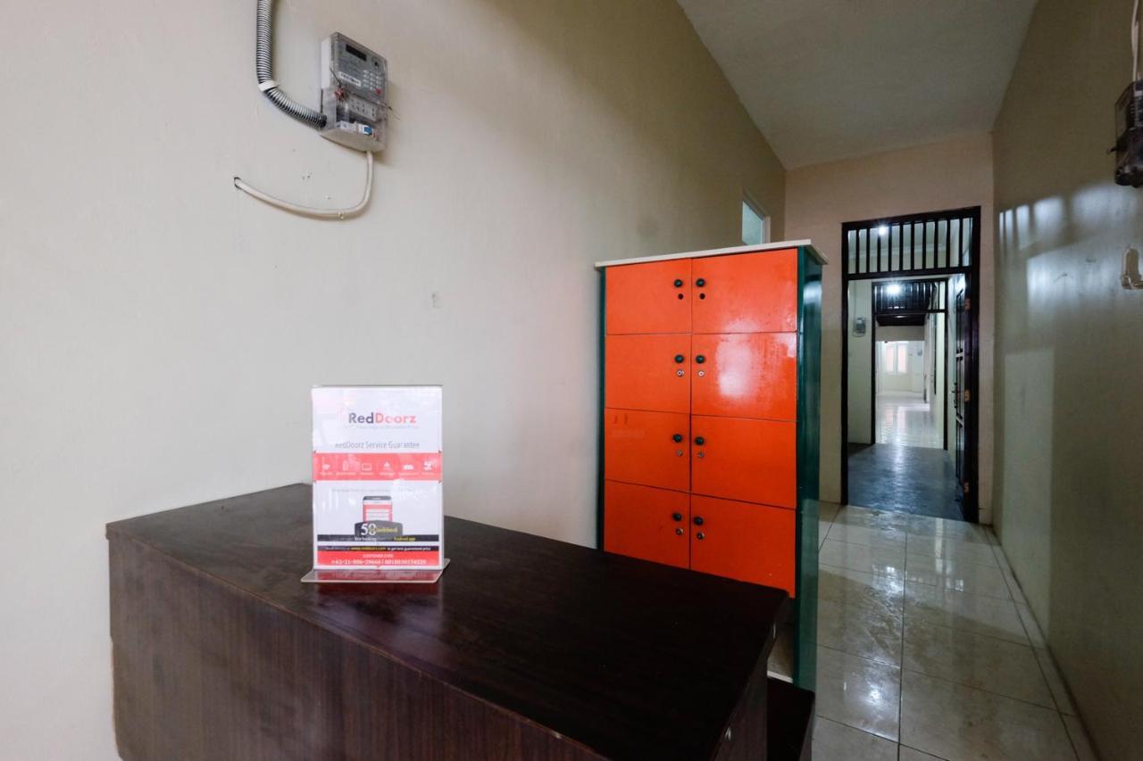 Reddoorz Near Universitas Diponegoro Semarang Ξενοδοχείο Εξωτερικό φωτογραφία